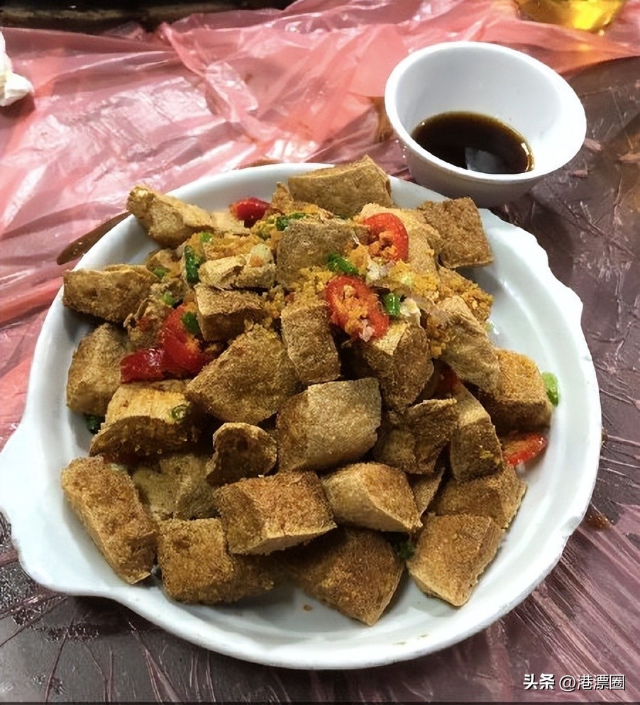 一家店铺宣布关门整条街,一家店突然停业了