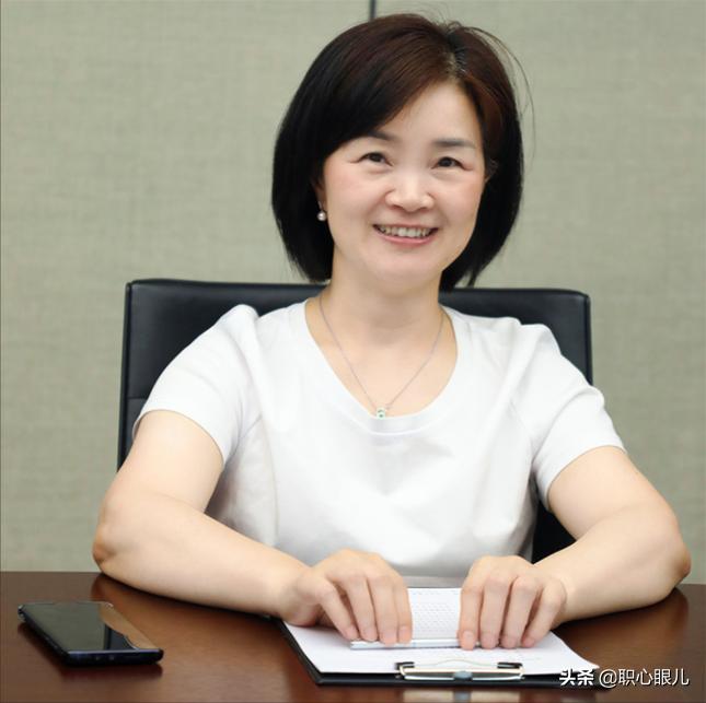 靠卖小零件，从苹果公司赚取百亿利润，护士吴春媛凭啥这么6？