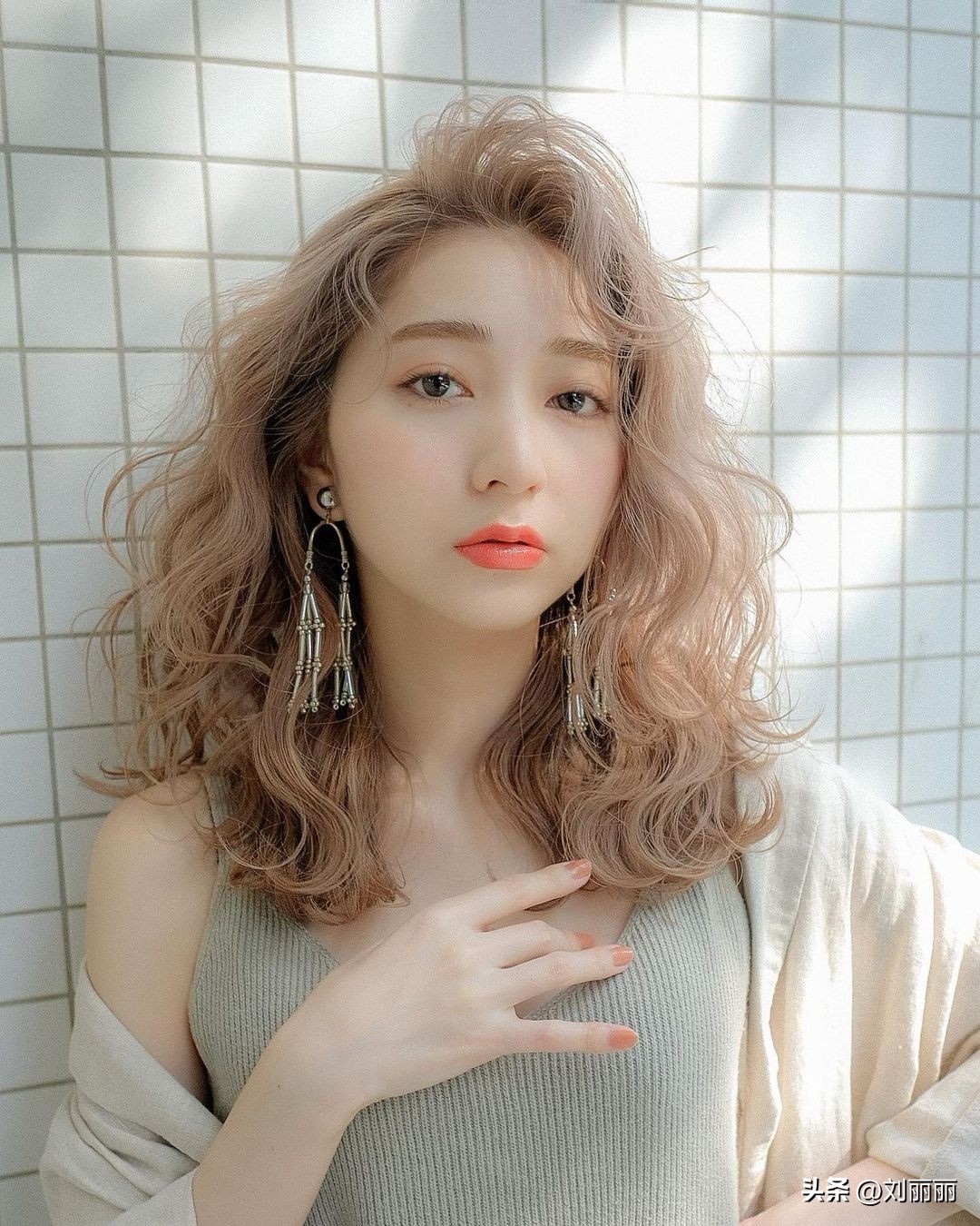 流行什么发型好看又时尚女,怎样剪时尚流行的发型