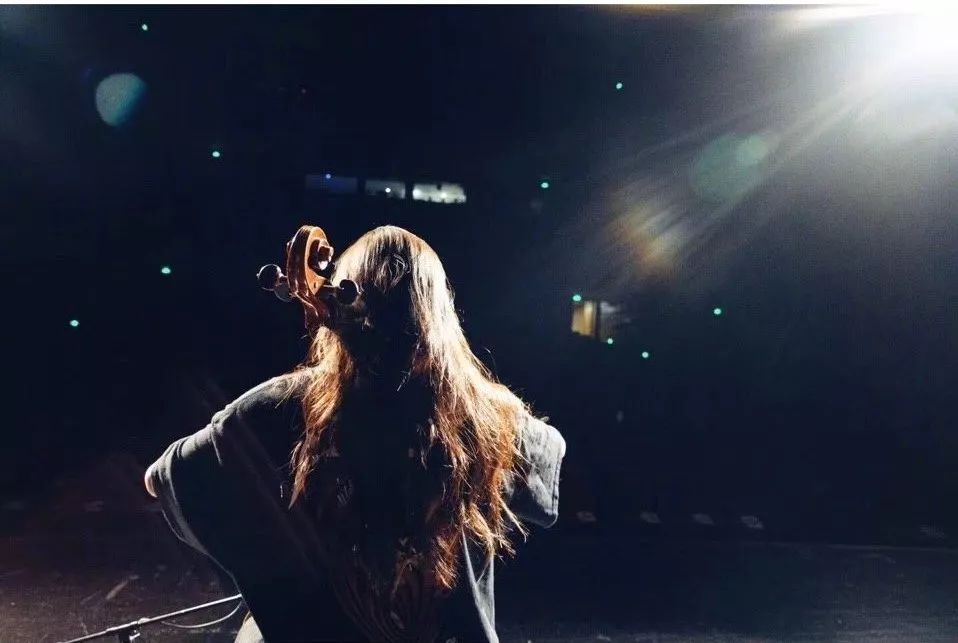 欧阳娜娜卖的浴袍价格,欧阳娜娜卖浴袍原视频