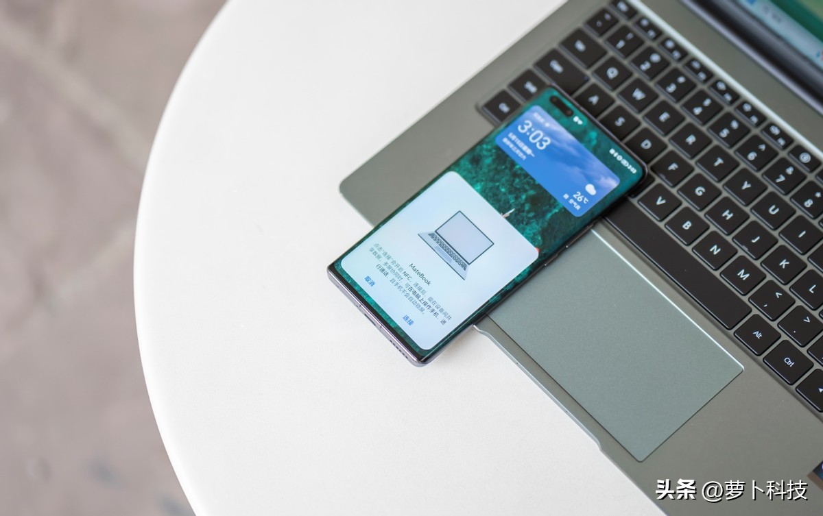 华为matebook14s2022款外观及插口,华为matebook14s2022款深空灰