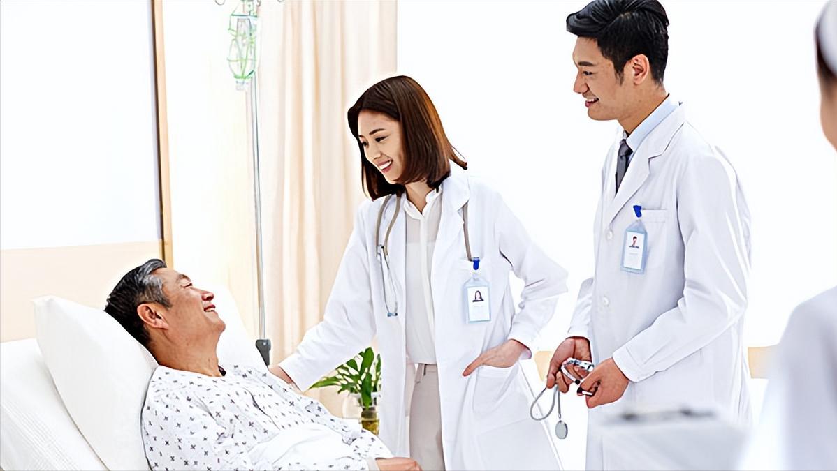 直肠癌的4个身体暗示需要警惕,直肠癌多半是拖出来的