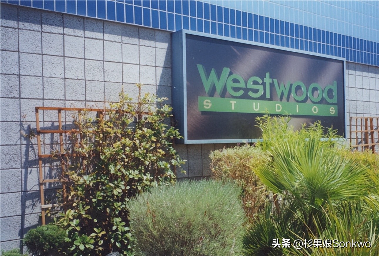 这些原本只是陪衬的衍生游戏，是怎么做到和正传一样火爆的？