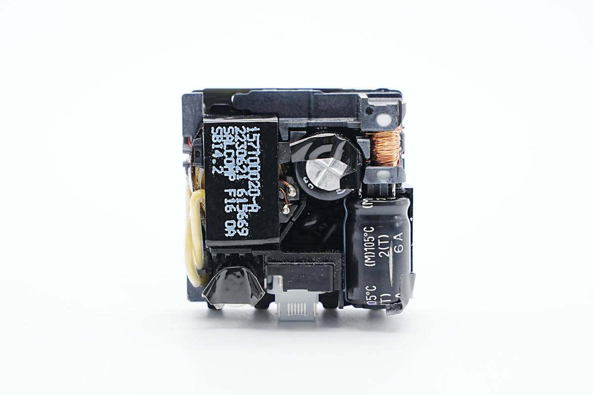 苹果原装20w快充一个小时充电50%,苹果原装快充20w充14pm要充多久