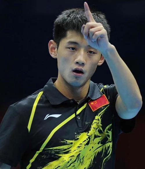 马龙夺冠时张继科和许昕的反应,中国乒乓球马龙和许昕谁强
