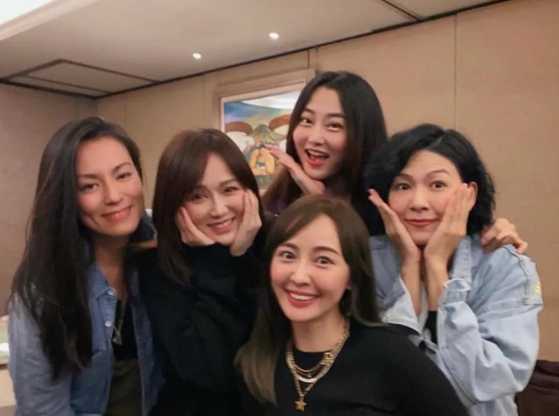 七朵花陈乔恩早期照片,陈乔恩七朵花视频