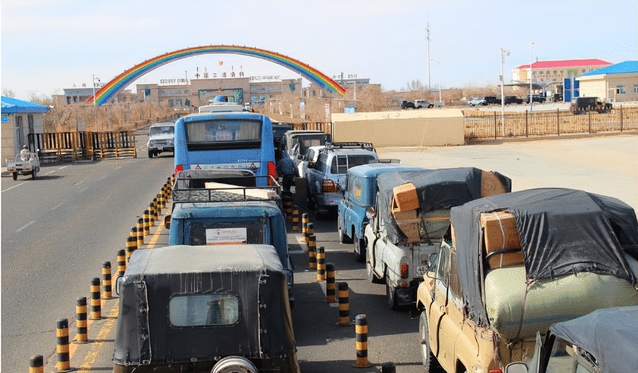 蒙古国掀起中国代购热，开着前苏联的车来拉现代的货，这是啥操作