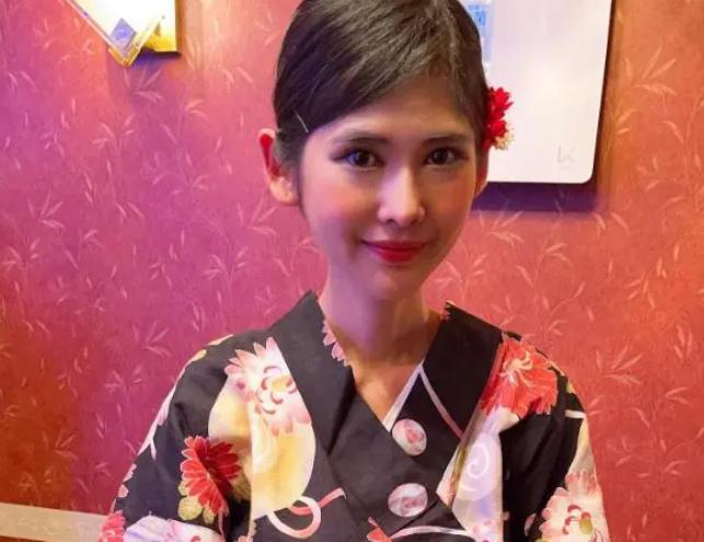 日本美女大胃王猝逝年仅30岁，曾一次吃10斤食物，患厌食症疑催吐