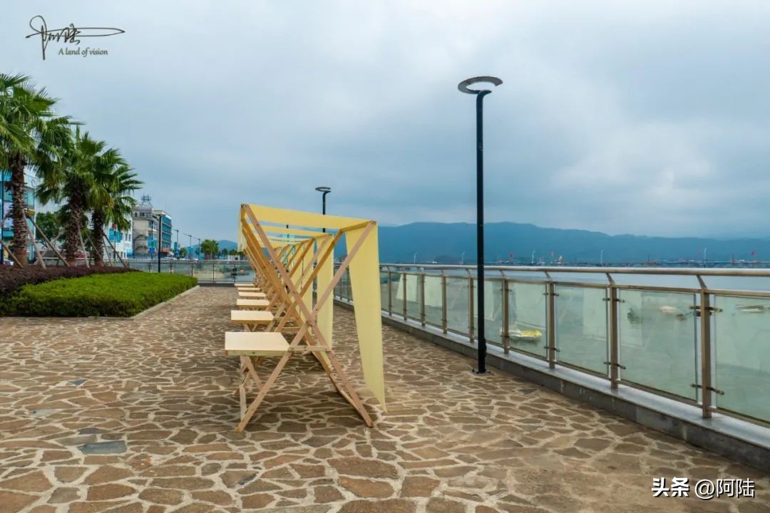 在宁海湾遇见最孤独的咖啡馆，它的面积不大，却“ins风”十足