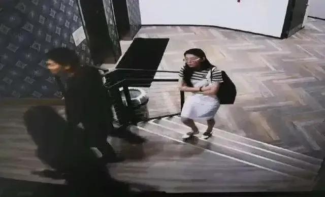 刘强东老板女助理,刘强东女助理苦等7小时