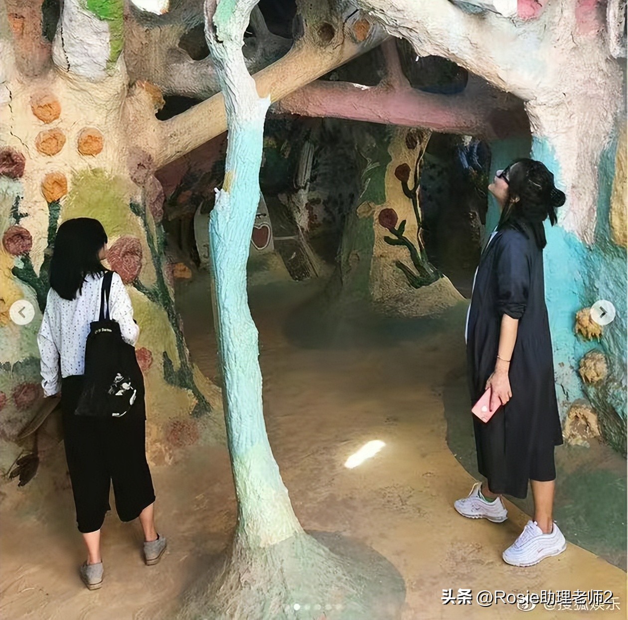 徐静蕾肚子怎么减肥,46岁徐静蕾腹部隆起有孕味