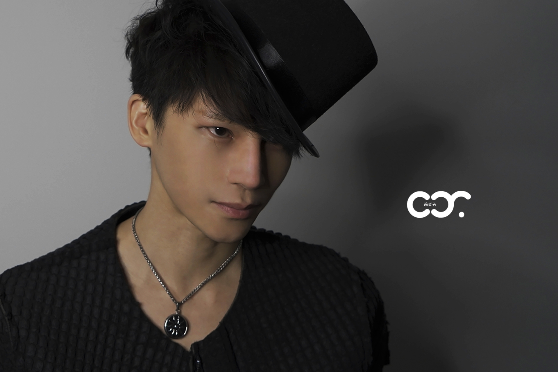 陈奕天和陈一天哪个名字更好呢,陈奕天张皓宸