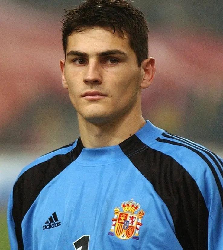 卡西利亚斯皇马最后一次扑救,皇马门将纳瓦斯和卡西