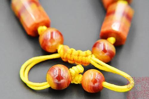 小叶紫檀手串鉴别真假只需3秒,印度小叶紫檀老料手串真假辨别