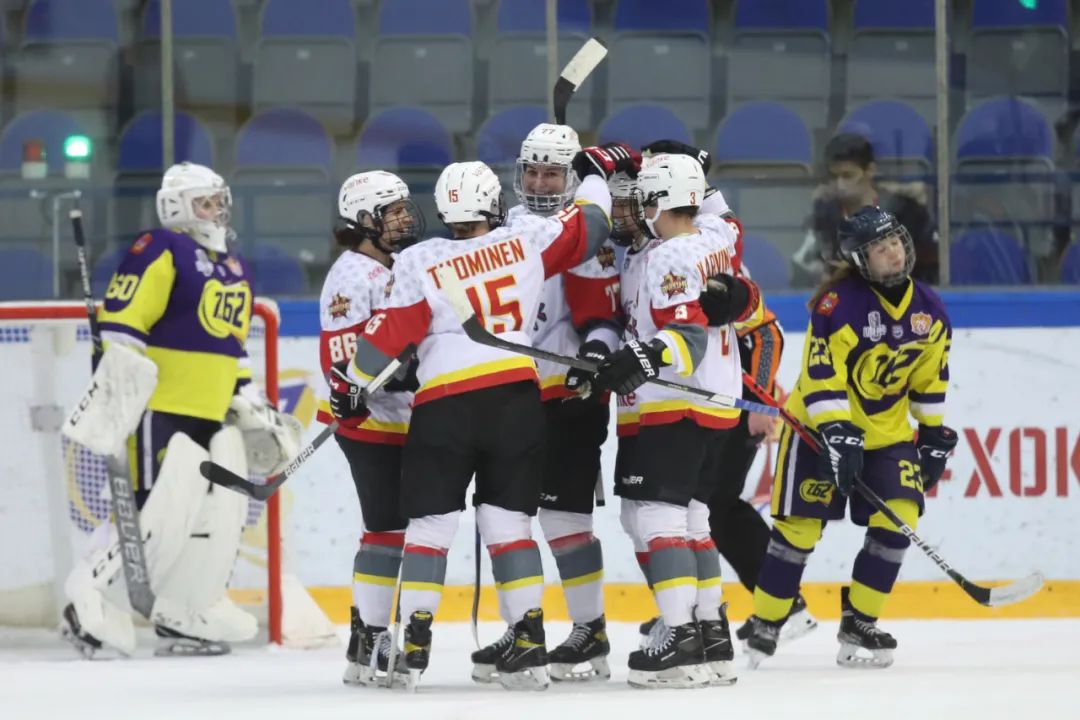 WHL|深圳万科阳光客场7比0胜7.62，14名球员出场9人得分