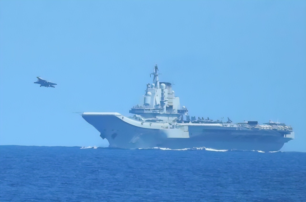 俄唯一航母大修期间为何两次起火,俄唯一航母起火已被扑灭