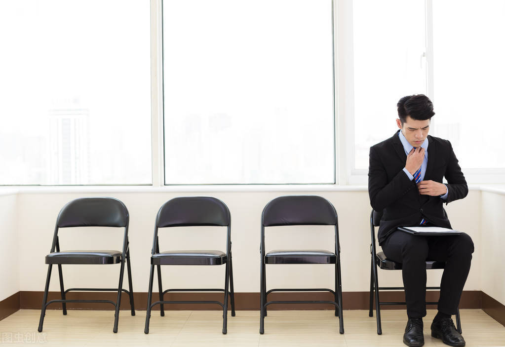 职场中如何与领导谈工作的事,和老板入职谈薪的技巧和方法