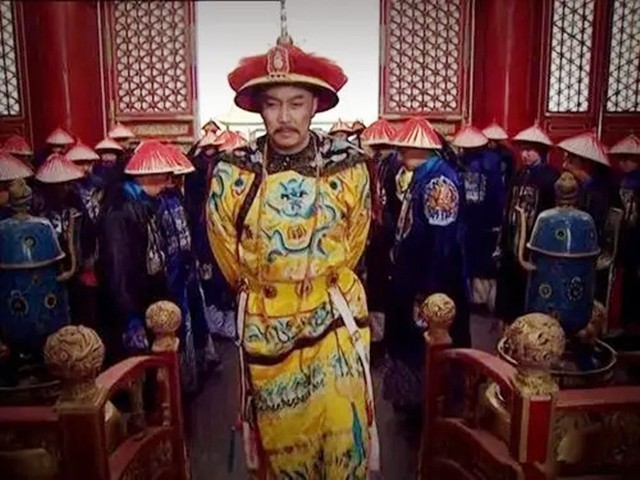 野史：雍正喝茶，店家说毛尖五百文一斤，太监：三十两一斤