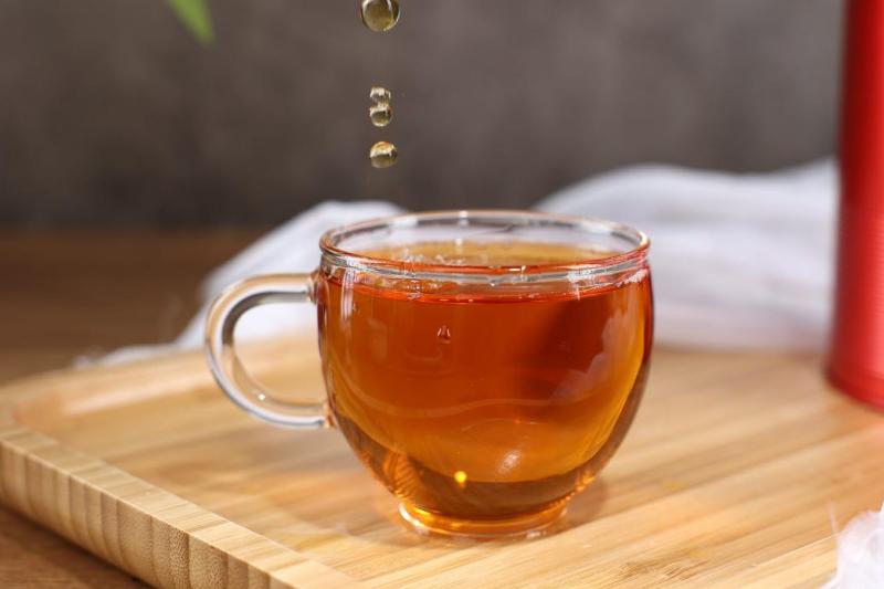 绿茶跟红茶什么季节喝最好,夏季喝绿茶好还是红茶好一点