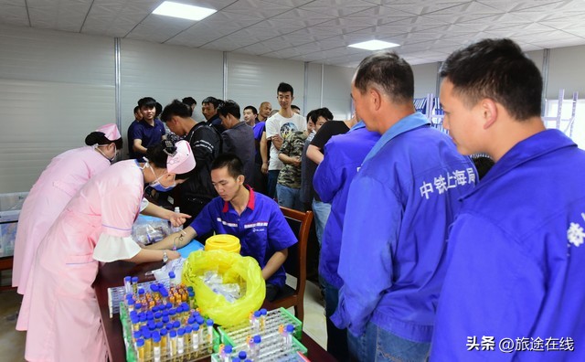 被叫停！刑满释放人员直播高价卖卫生巾，以后这种直播有人管了