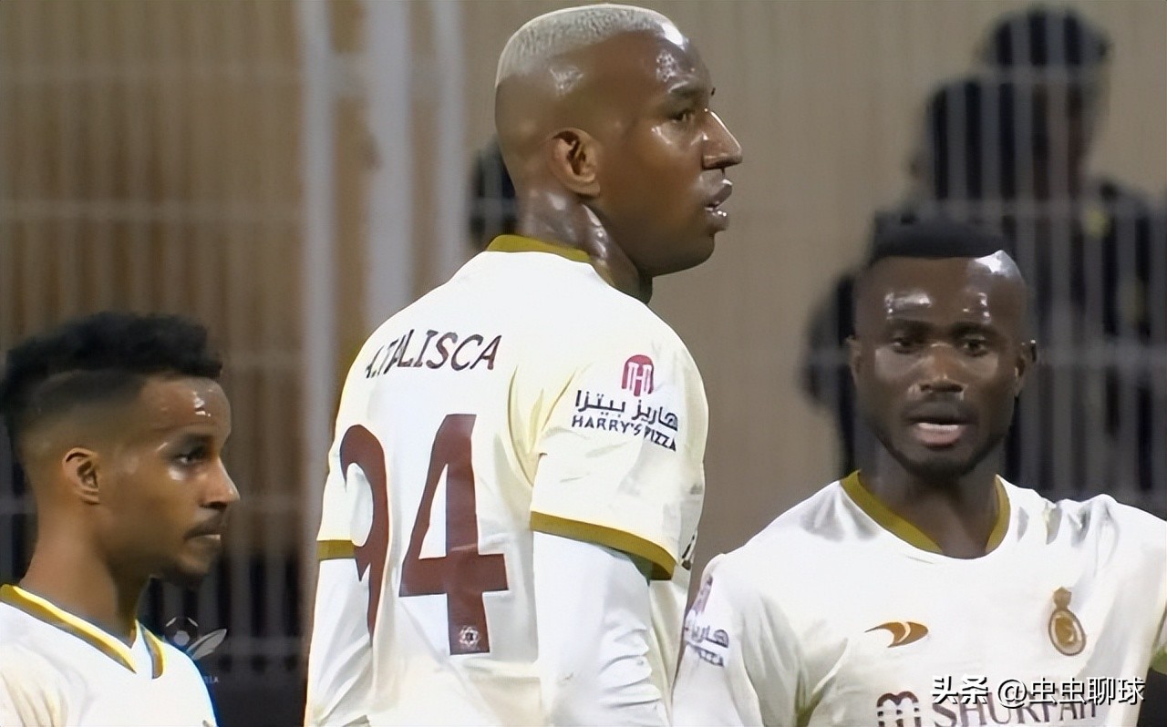 c罗沙特杯出局高喊梅西,c罗凶狠任意球视频