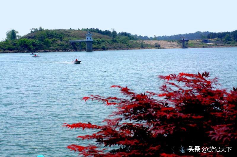 帝王湖水上乐园——阿尼亚房车伴我走天涯