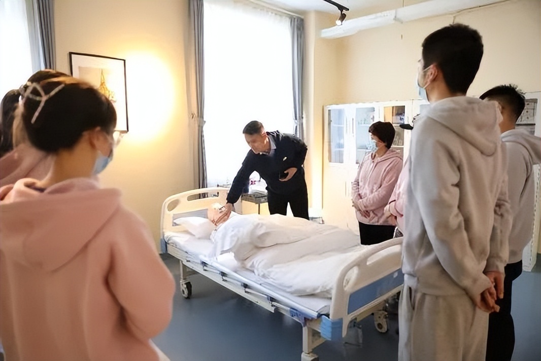 有没有一些特别赚钱的冷门职业,冷门缺人却高薪的职业男生有哪些