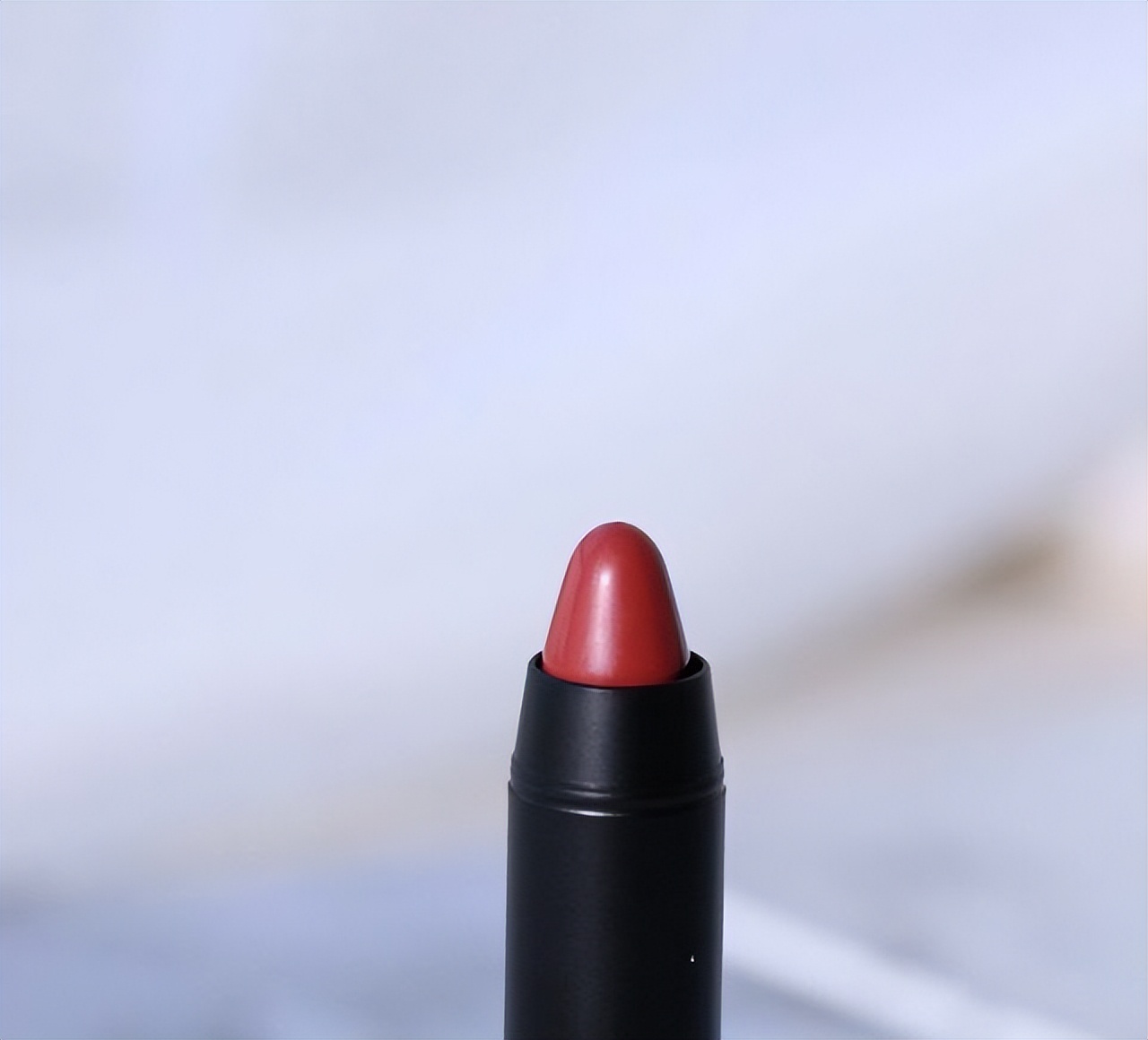 什么颜色的口红比较好看又显白,推荐几款好看的口红颜色