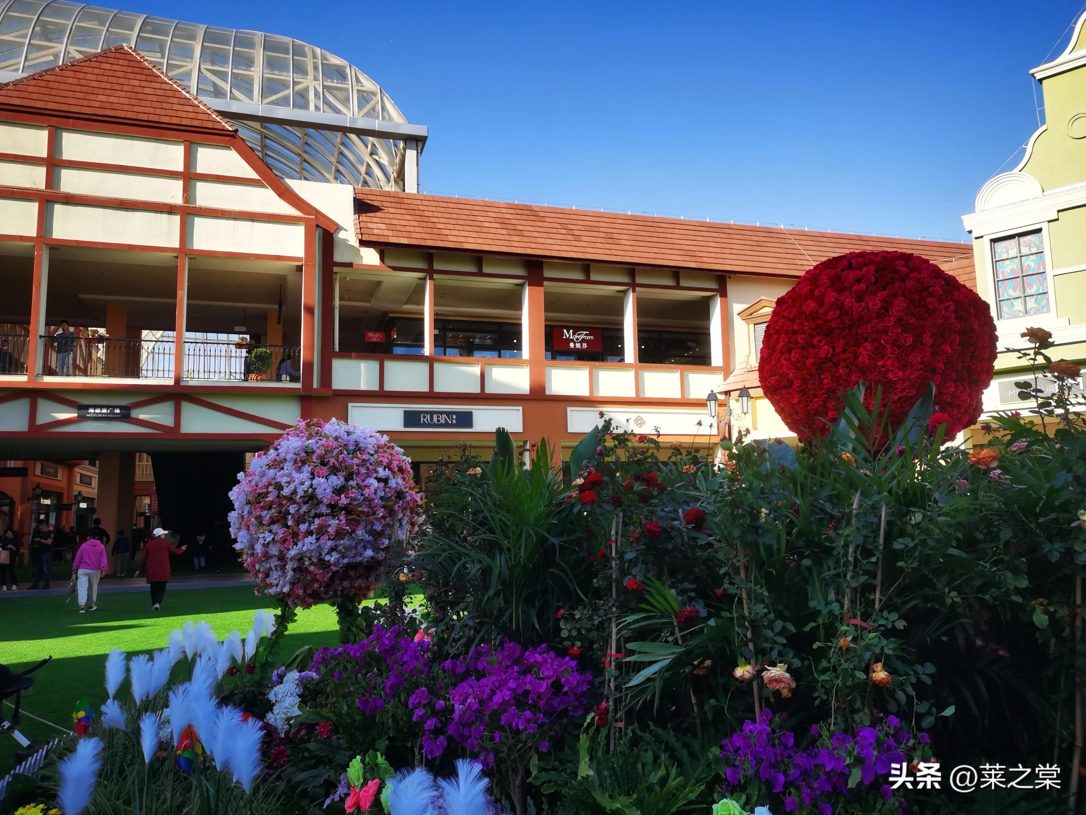 青岛的这家国际品牌卖场开业了,颇具国外风情