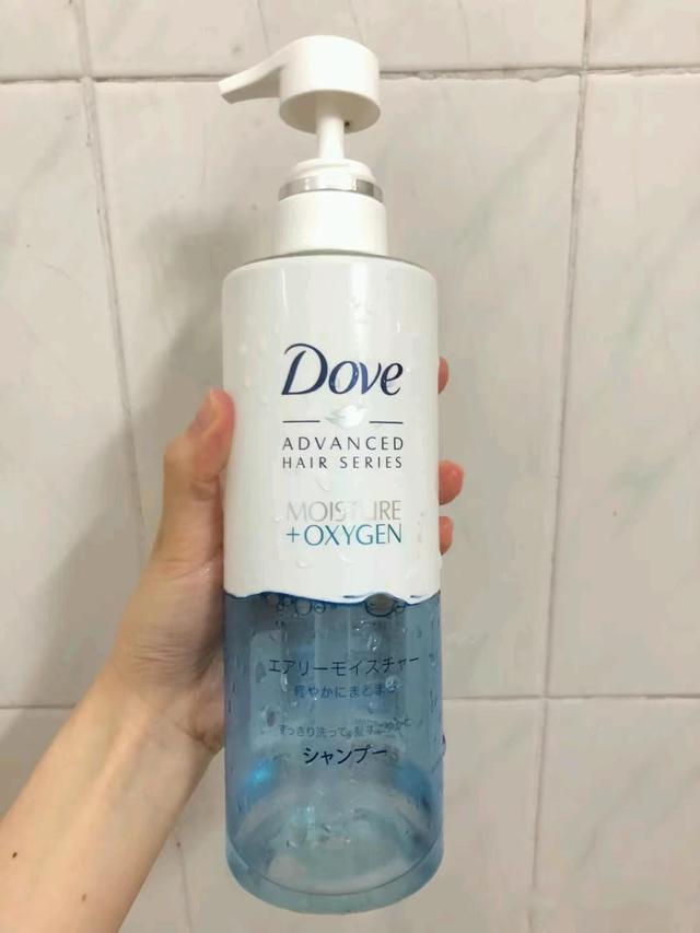 多芬空气丰盈保湿洗发水含硅油吗,多芬洗发水是蓝瓶和紫瓶