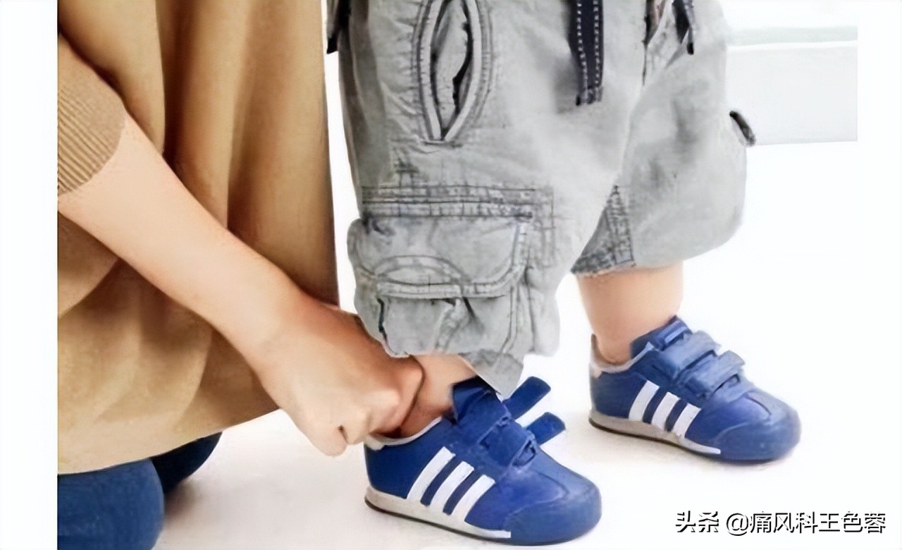 小孩脚趾痛什么原因引起的,孩子总是脚趾头疼是痛风吗