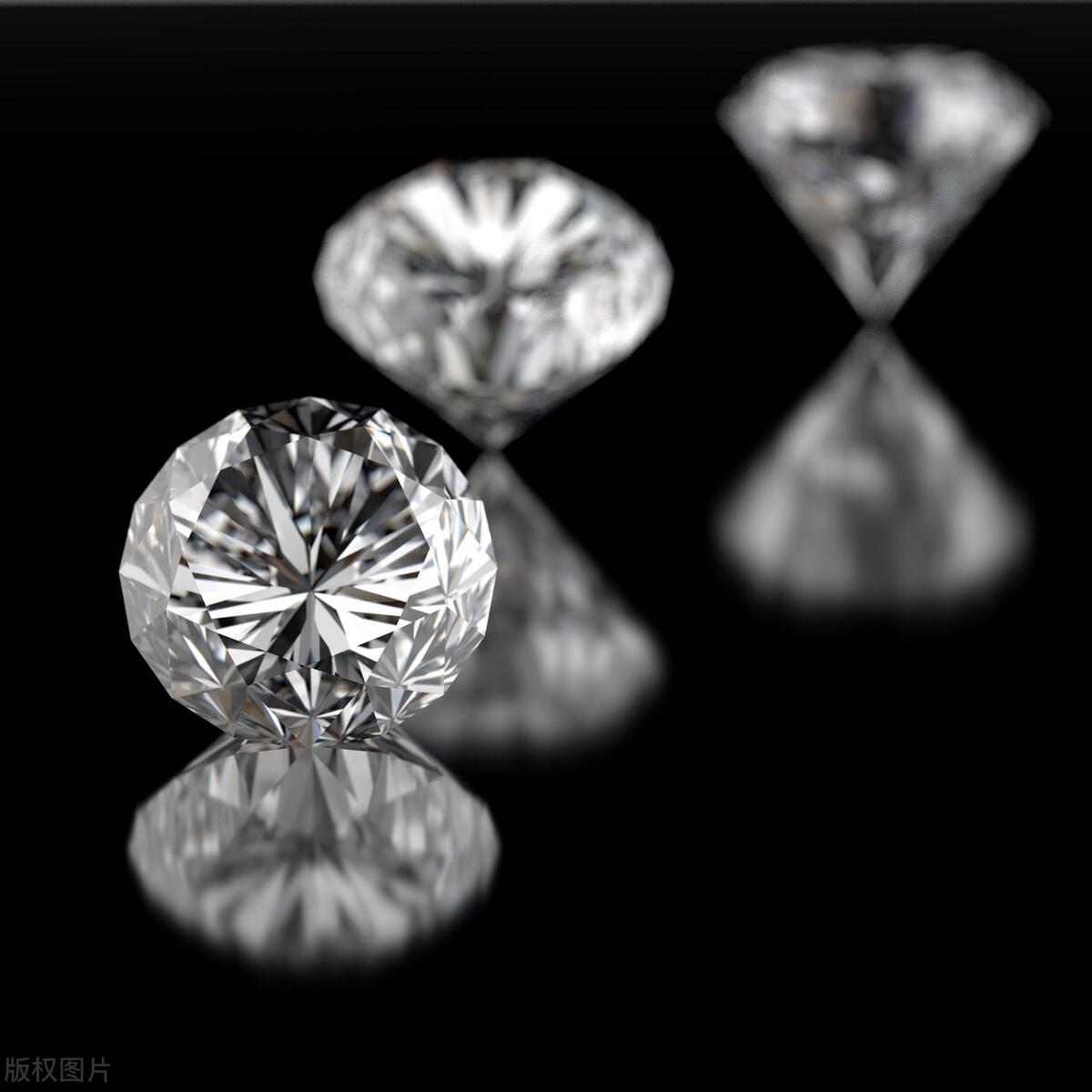 买钻戒要看哪些因素和指标,买钻戒注意哪些坑