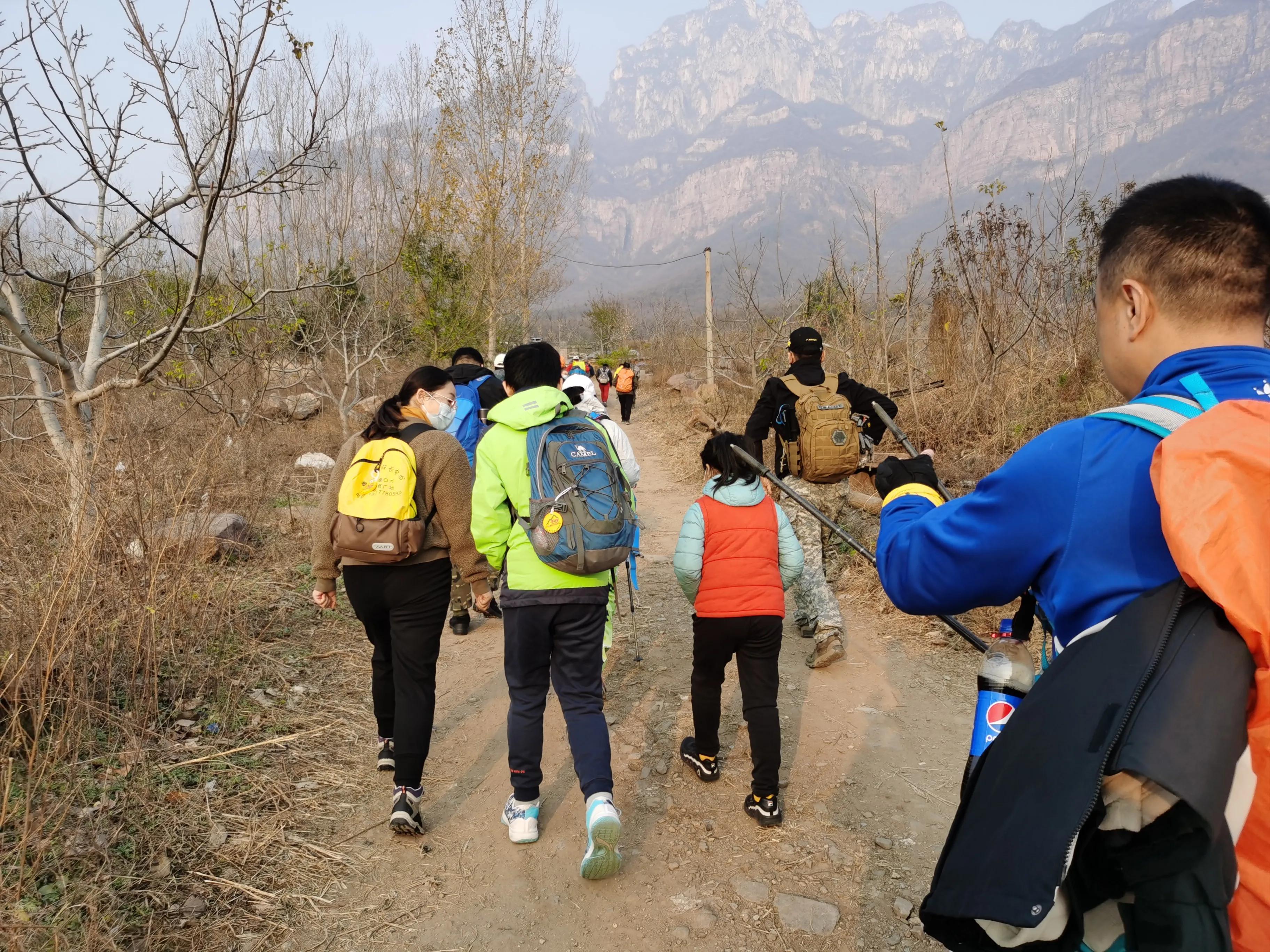 绝壁大梯白云寺,徒步白云寺