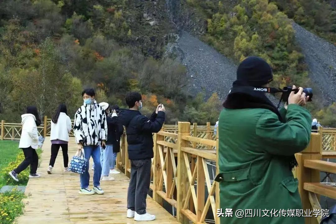 四川文化传媒职业学院是单招吗,四川文化传媒职业学院报名时间表