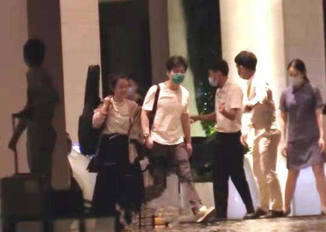 李健结婚20年一直丁克，房子也不买：太清醒还是不负责？