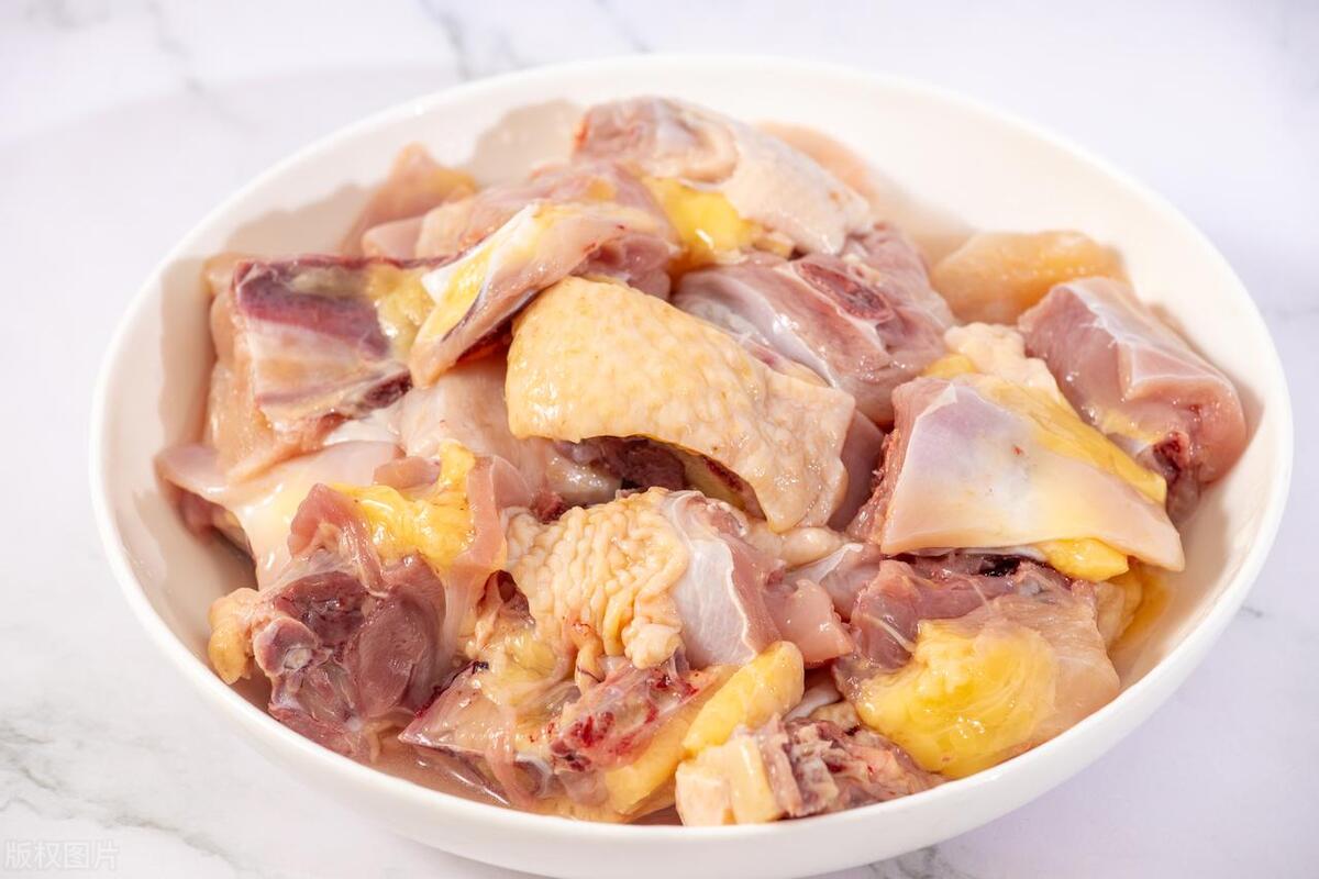 眼睛干涩建议补充什么营养素,眼睛干涩模糊多吃五种营养素