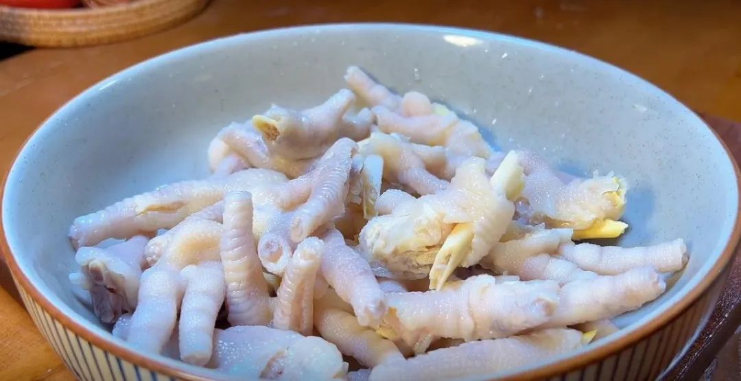 什么食物有胶原蛋白最多让脸饱满,吃什么样的胶原蛋白能让皮肤饱满