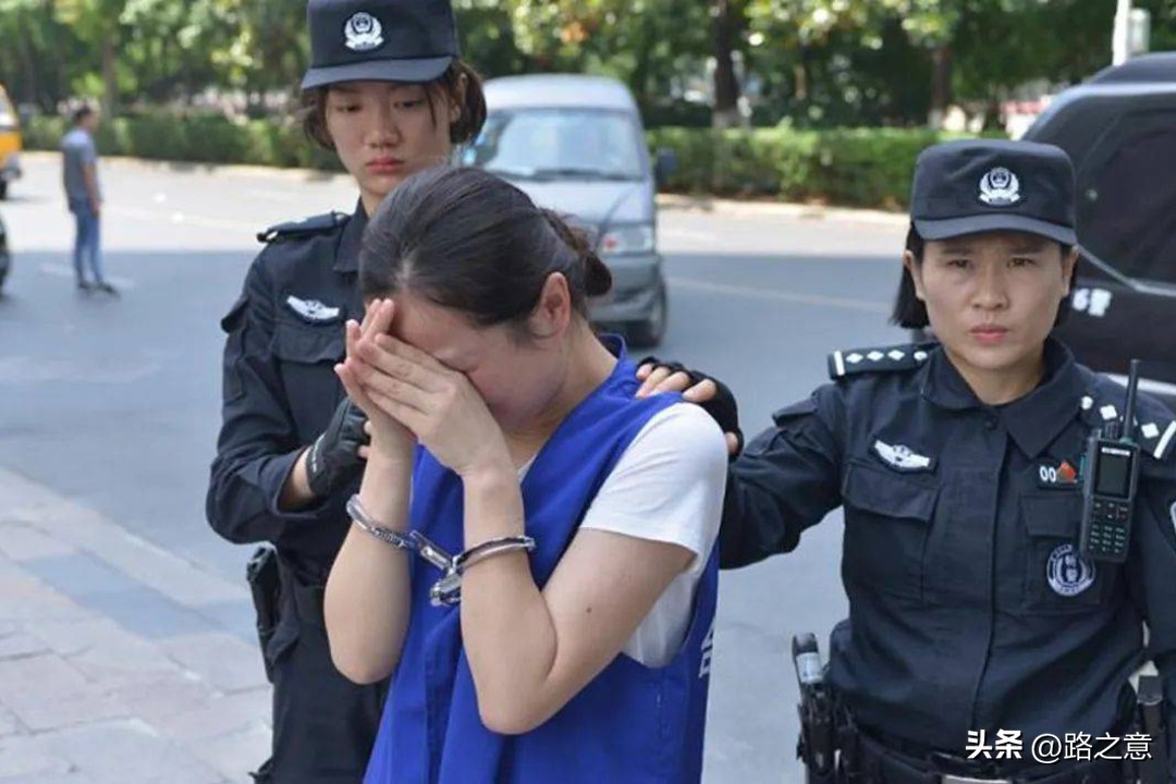 2008年，安徽5名女大学生遭同寝室一女生霸凌2年，令人匪夷所思！