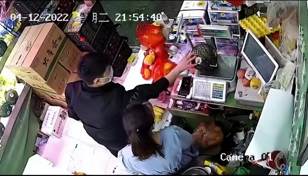 代购虚报高价是价格欺诈行为吗,高价代购小哥处理结果