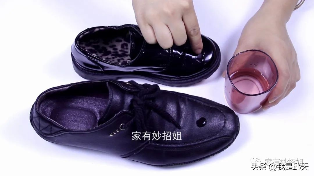 怎么分辨真皮跟人造皮,如何辨别真皮和人造革教你一招