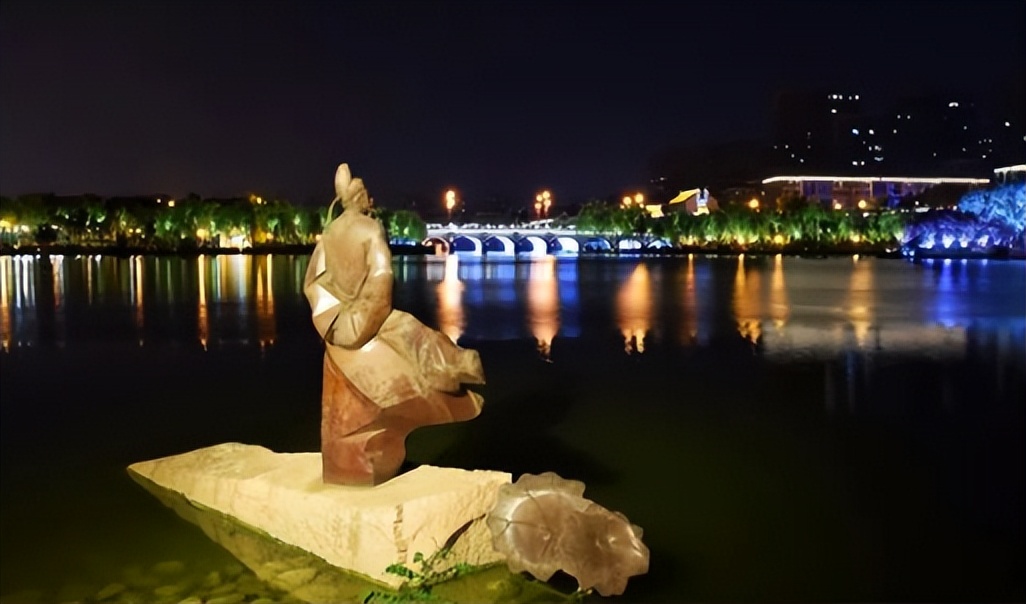 望月怀远李白配插图,望月有怀唐李白