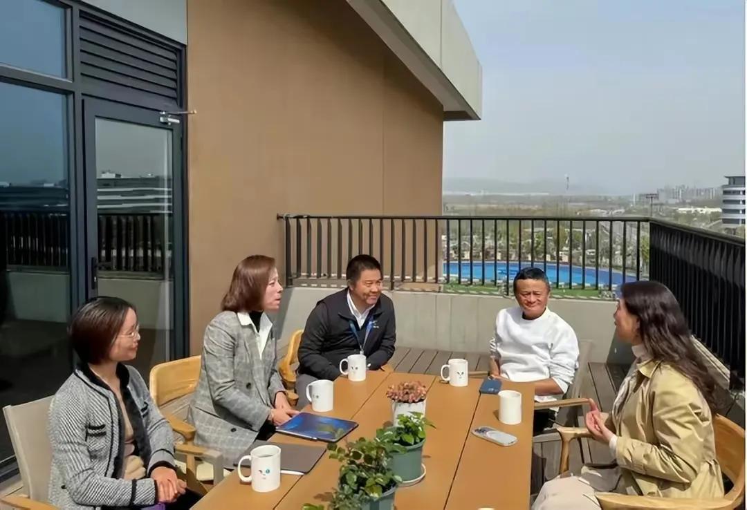 马云离开阿里巴巴之后去哪了,马云离开阿里巴巴以后身价有多少