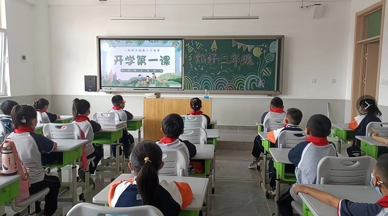 河北保定：家门口上好学莲池区4所新建校投入使用