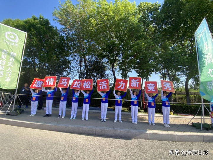 半马终点瞬间,半马终点冲刺瞬间