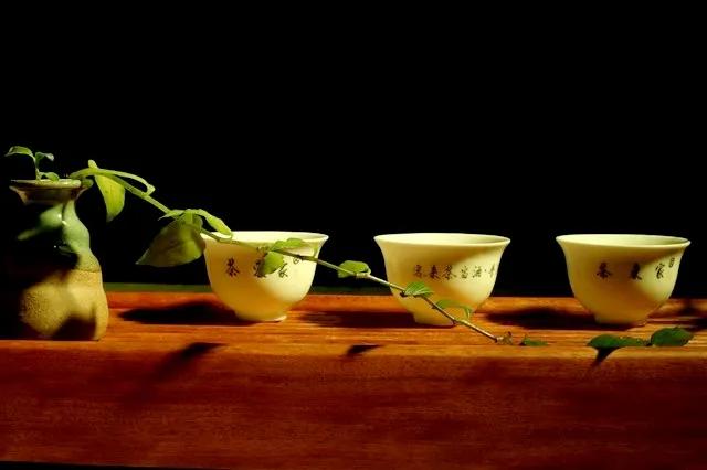 10宀佸瀛愬伔浜嗗ぇ浜洪挶鎬庝箞澶勭疆,14宀佸瀛愬伔瀹堕噷3000鍧楅挶鎬庝箞澶勭疆