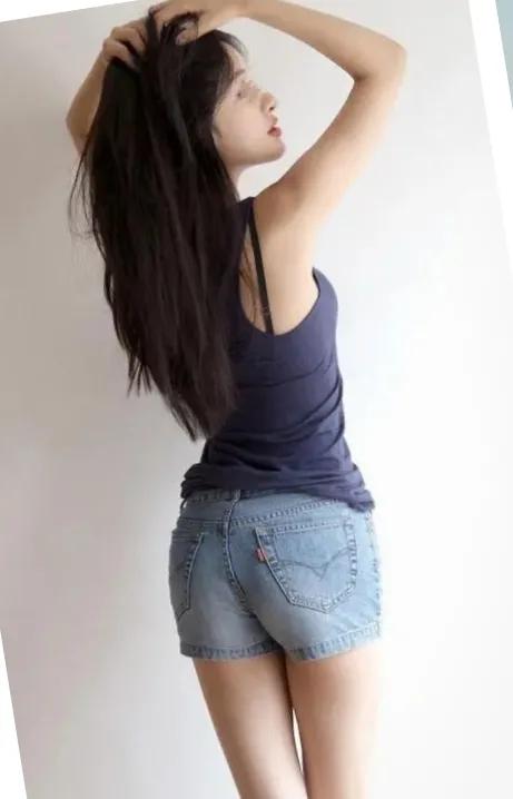 直男喜欢一个女生有哪些行为,帅哥喜欢一个女孩子有什么表现