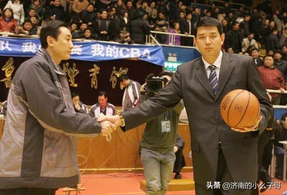 叶鹏执教时山东男篮打球视频,巩晓彬胡卫东孙军关系怎么样