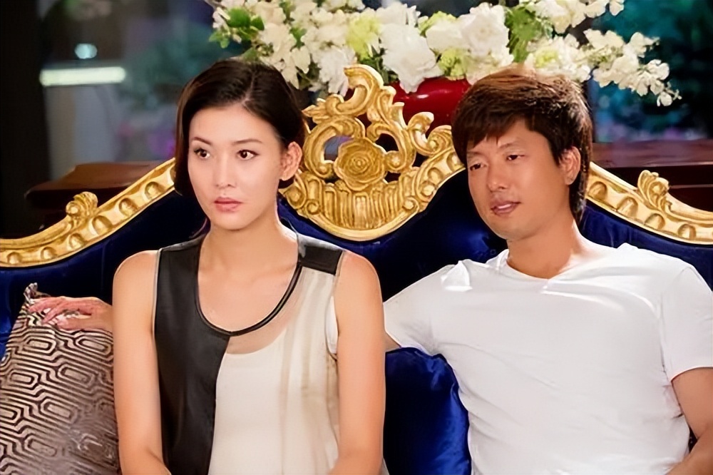 七夕，我在医院带孩子输液3小时，丈夫给女主播送了999元的礼物