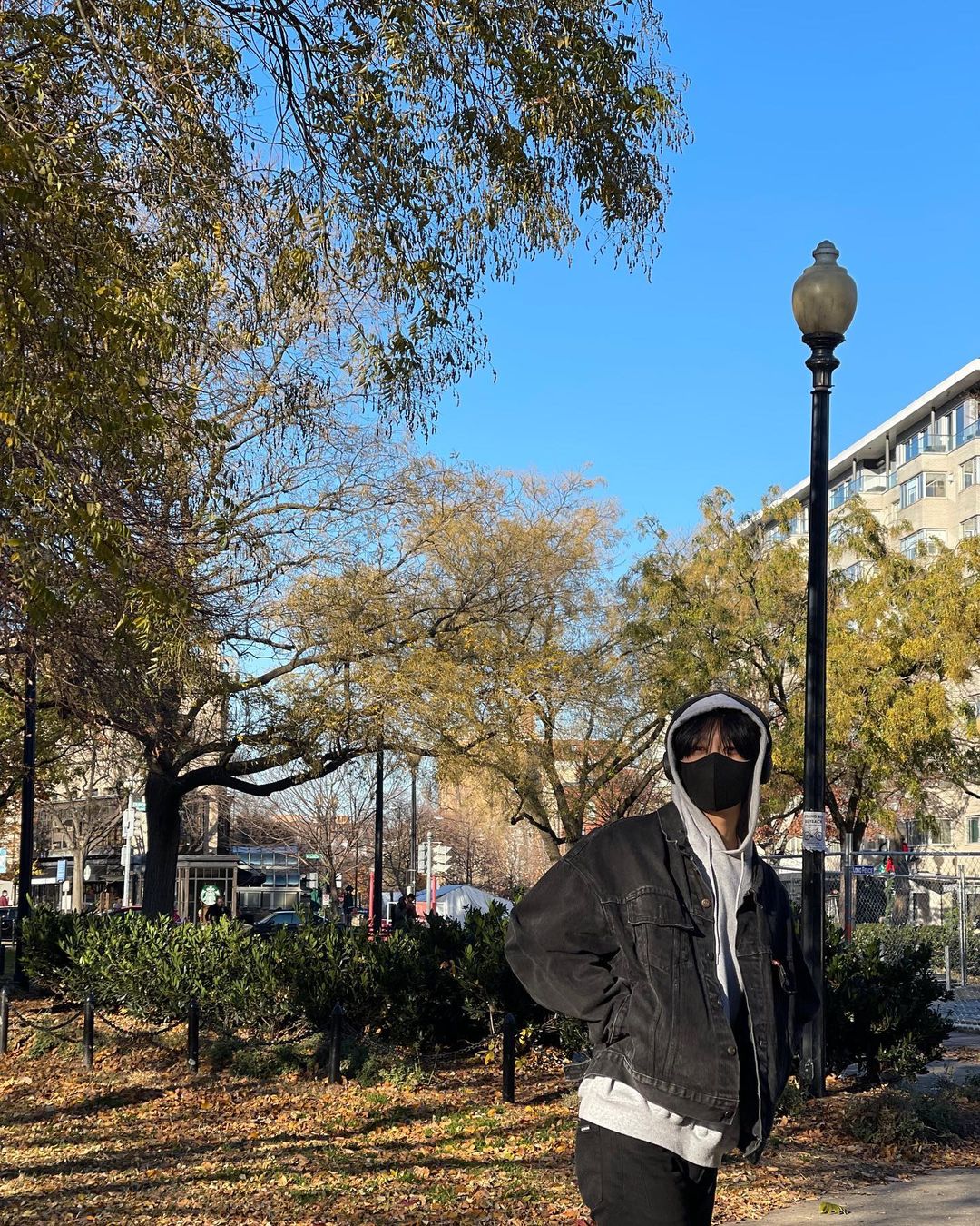 怎么看韩国人穿搭,韩国人怎么看蔡亨源