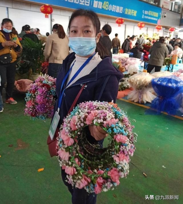 亚洲最大鲜花市场商贩讲述：今年的花价比往年高，每天都有人想加入，也有人离开